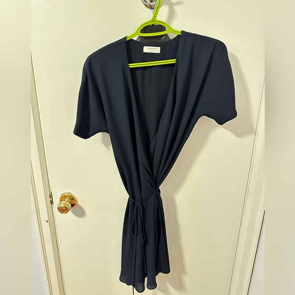 Aritzia Dresses & Skirts - Aritzia Babaton Wrap Dress